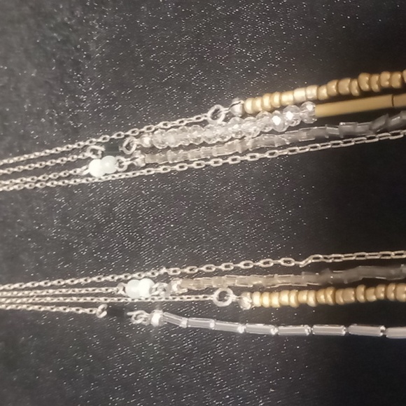 Loft layered gold ,black,silver seed beads with small natural stone pendant - Picture 6 of 9